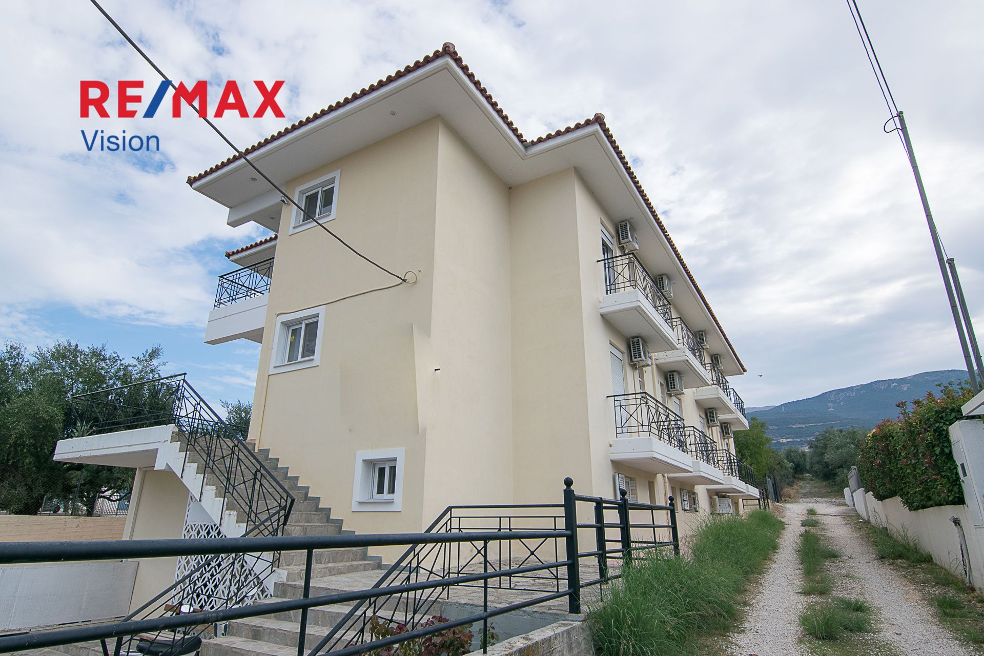1104580 – 3 Κτίριο Επαγγελματικών Χώρων 600 τ.μ., Προς πώληση, Πάτρα, Περιβόλα - 3