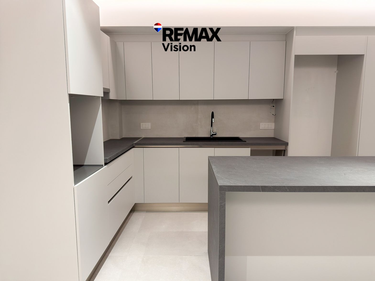 1519269 – 8 Διαμέρισμα 110 τ.μ., Προς πώληση, Πάτρα, Πάτρα – Κέντρο - 8