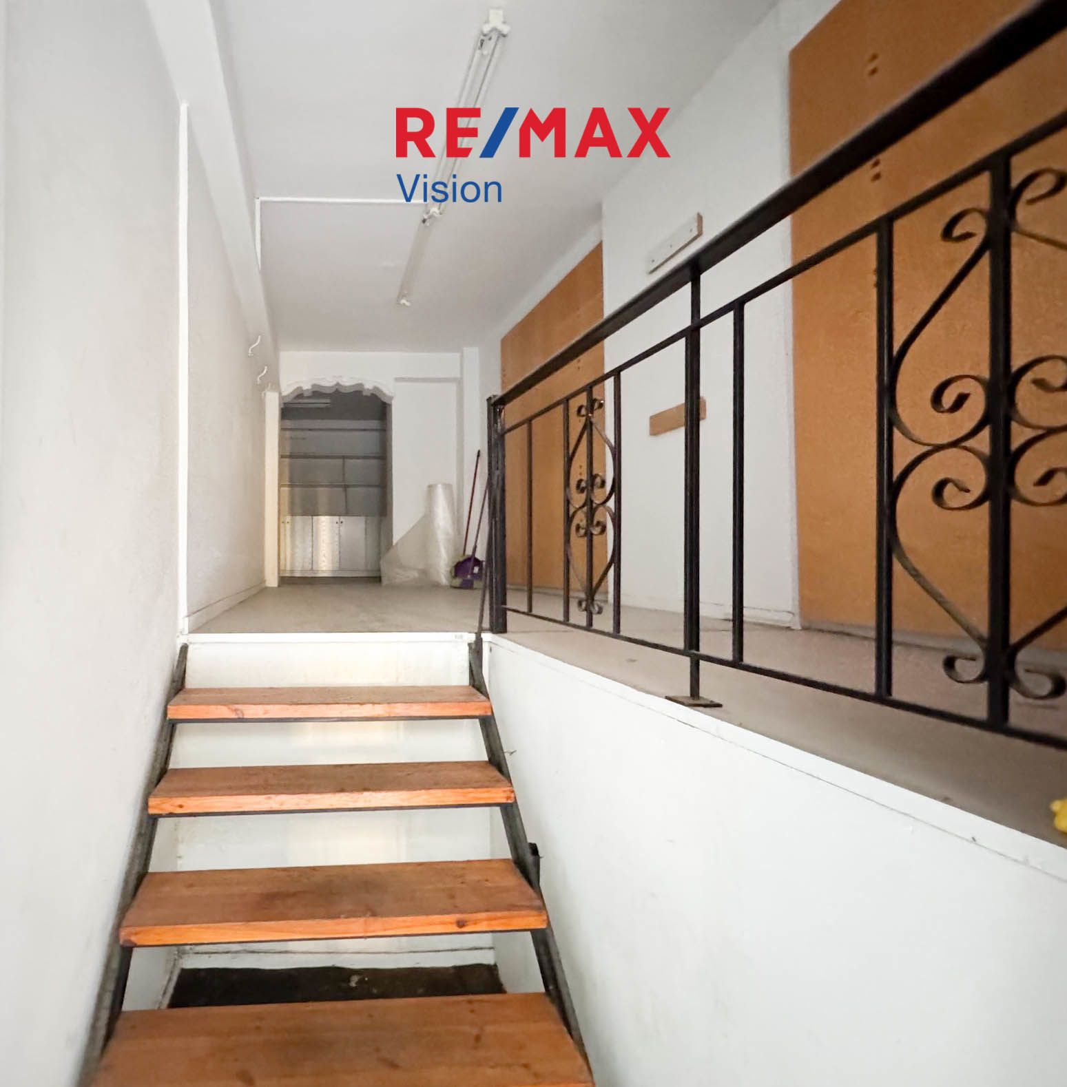 1708804 – 6 Shop 40 m², For rent, Patra, Patra Centre - 6