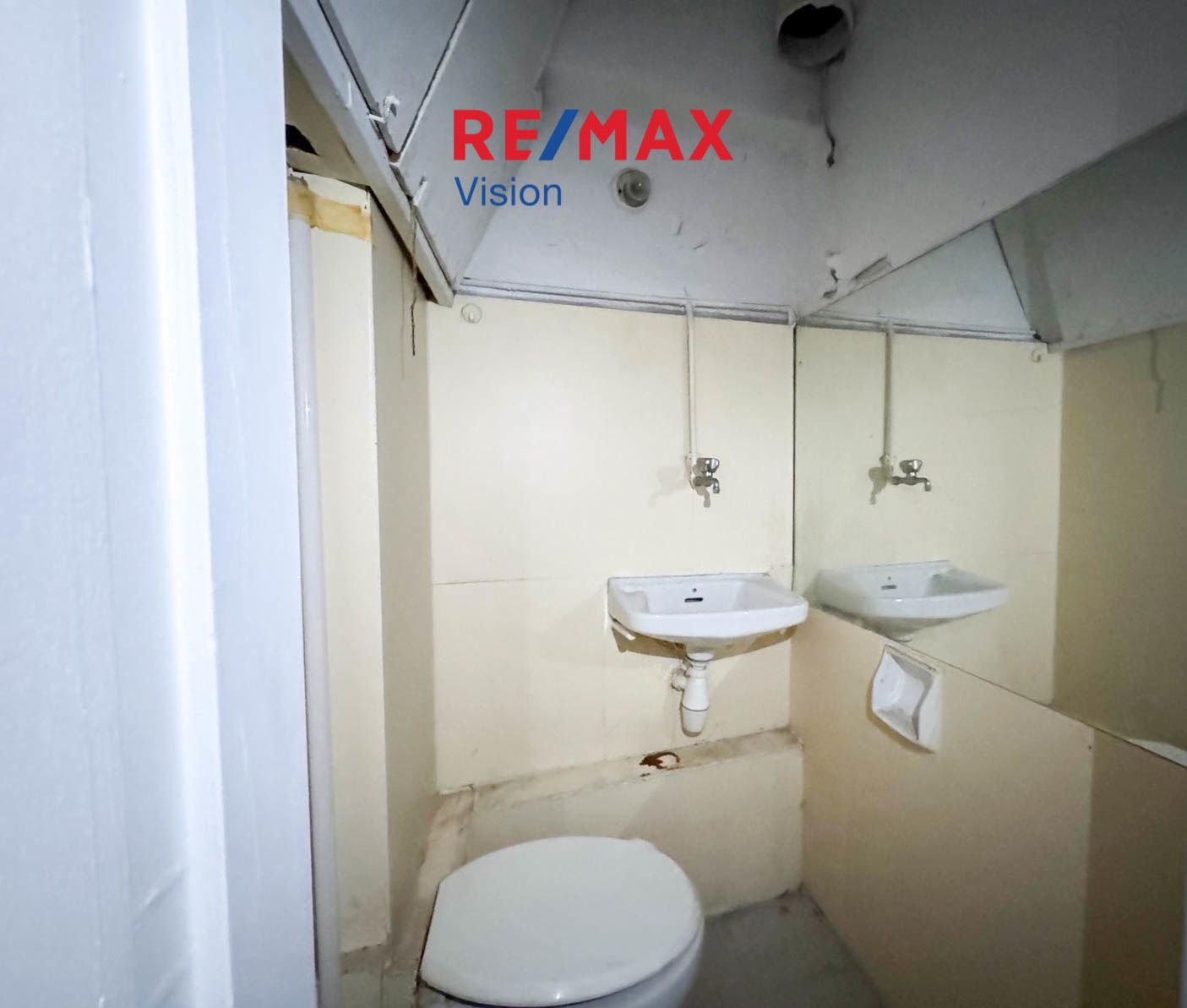 1708804 – 9 Shop 40 m², For rent, Patra, Patra Centre - 9