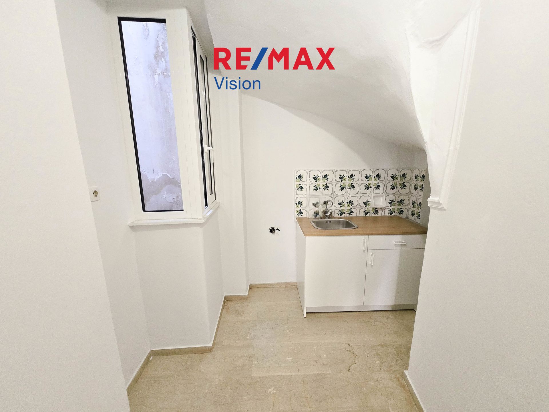 1853524 – 1 Studio 38 m², For rent, Patra, Patra Centre (1853524) - 1