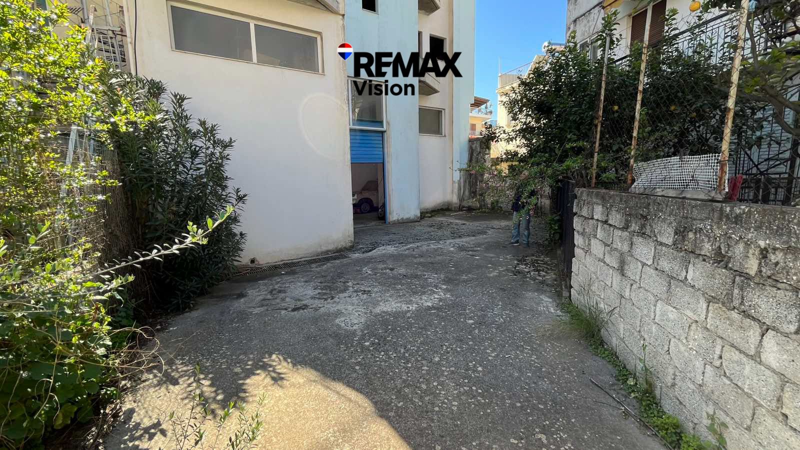 2326241 – 24 2326241 – Πολυκατοικία/Κτίριο Προς Πώληση, Πάτρα, 700 τ.μ., €350.000 - 24
