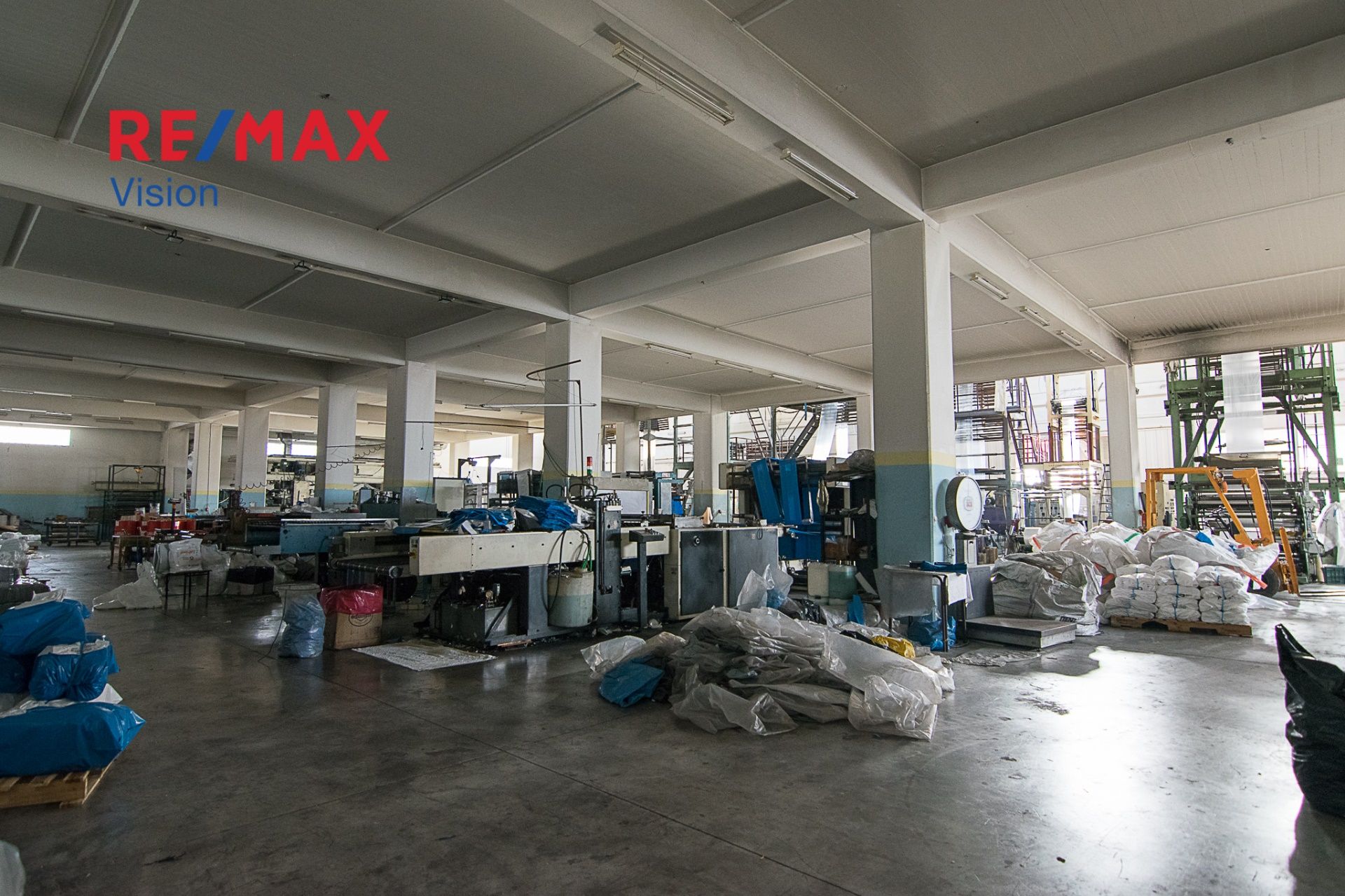 643372 – 7 Βιομηχανικός Χώρος 2541 τ.μ., Προς πώληση, Πάτρα, Περιβόλα - 7