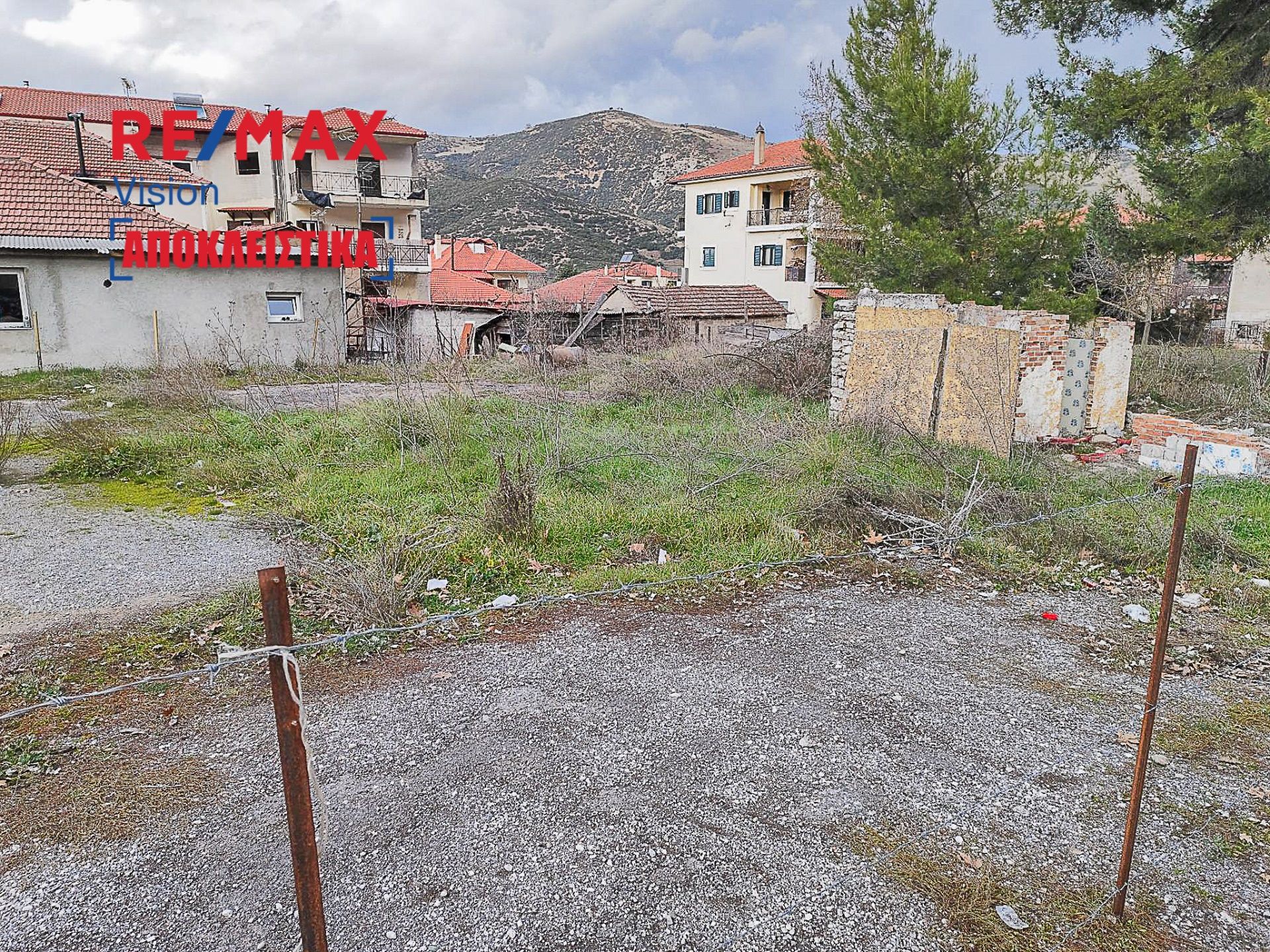 Οικόπεδο 215 τ.μ., Προς πώληση, Καλάβρυτα - 1