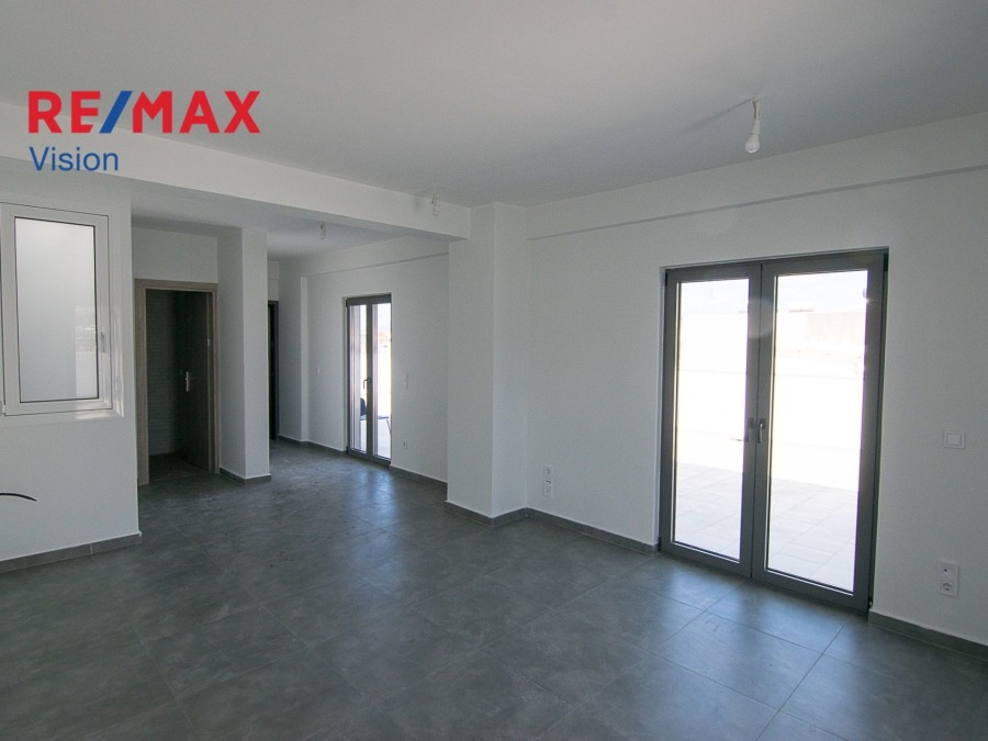 Studio/Γκαρσονιέρα 40 τ.μ., Προς πώληση, Πάτρα, Ψαροφάϊ - 2