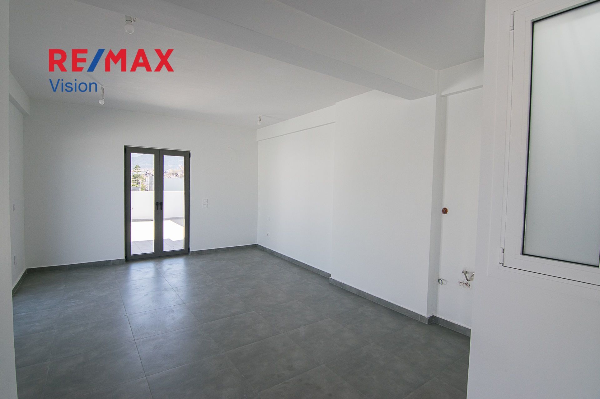 929834 – 7 Studio/Γκαρσονιέρα 40 τ.μ., Προς πώληση, Πάτρα, Ψαροφάϊ - 7