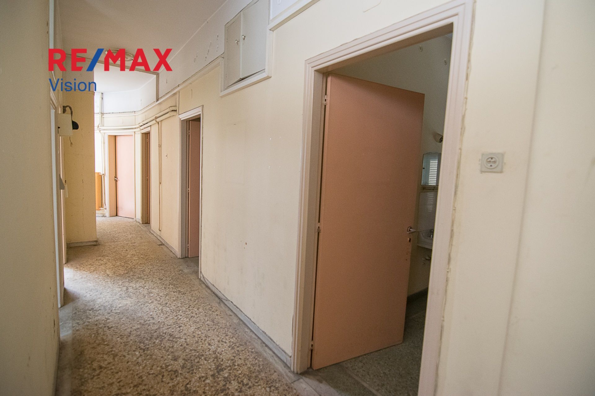 966990 – 12 Πολυκατοικία/Κτίριο 930 τ.μ., Προς πώληση, Πάτρα, Υψηλά Αλώνια - 12