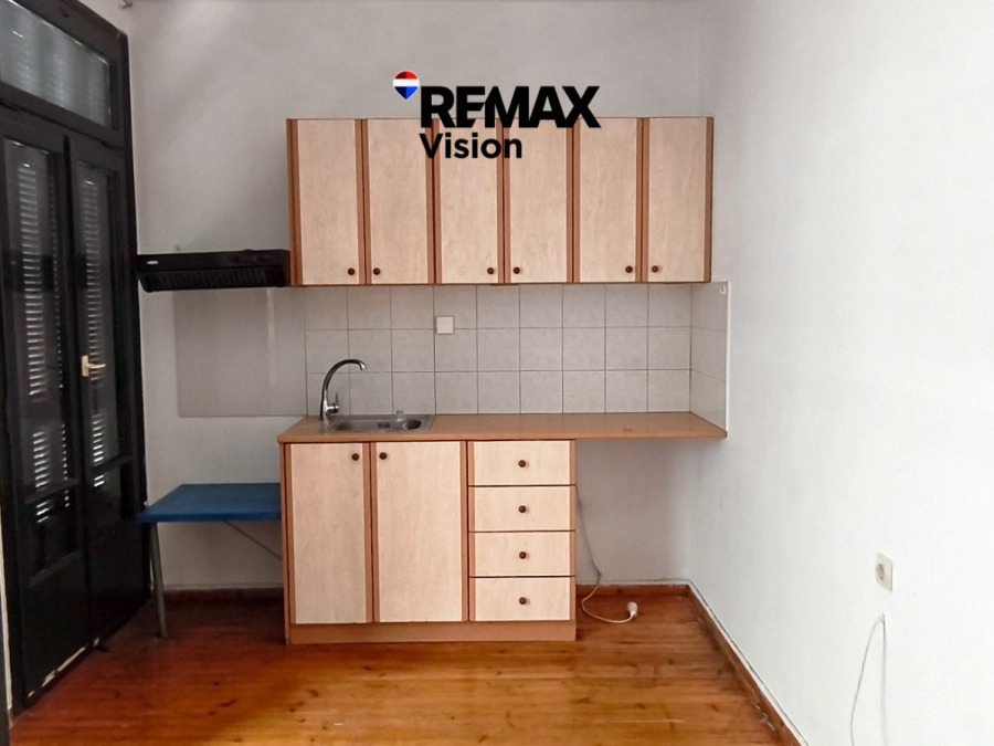 Apartment 44 m², For rent, Patra - 5
