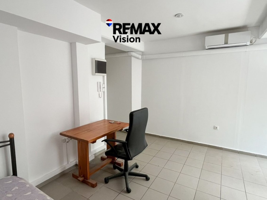 Studio/Γκαρσονιέρα 26 τ.μ., Προς ενοικίαση, Πάτρα, Βλατερό - 2