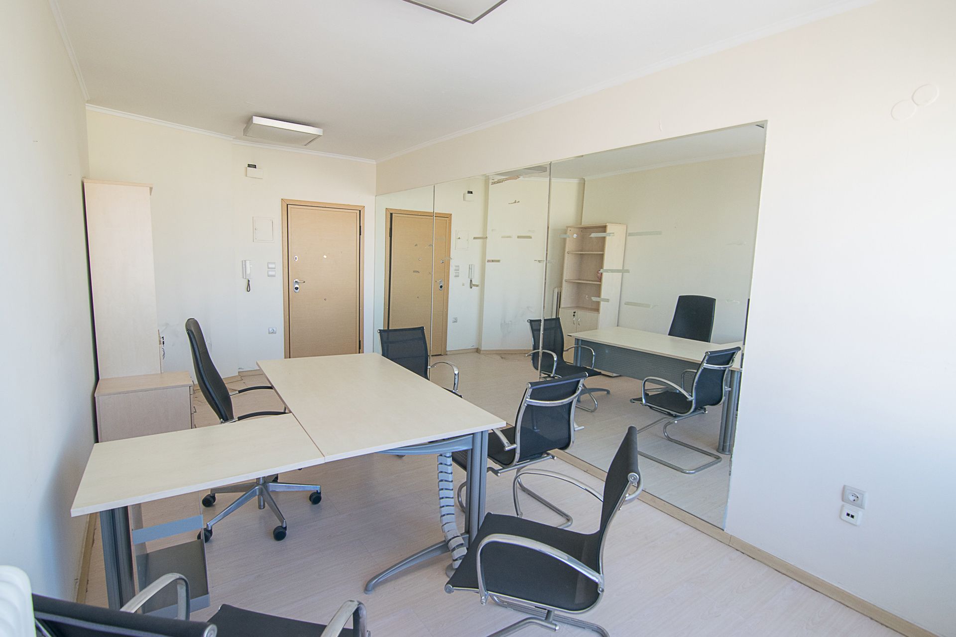544106 – 6 Office 20 m², For rent, Patra, Patra Centre (544106) - 6